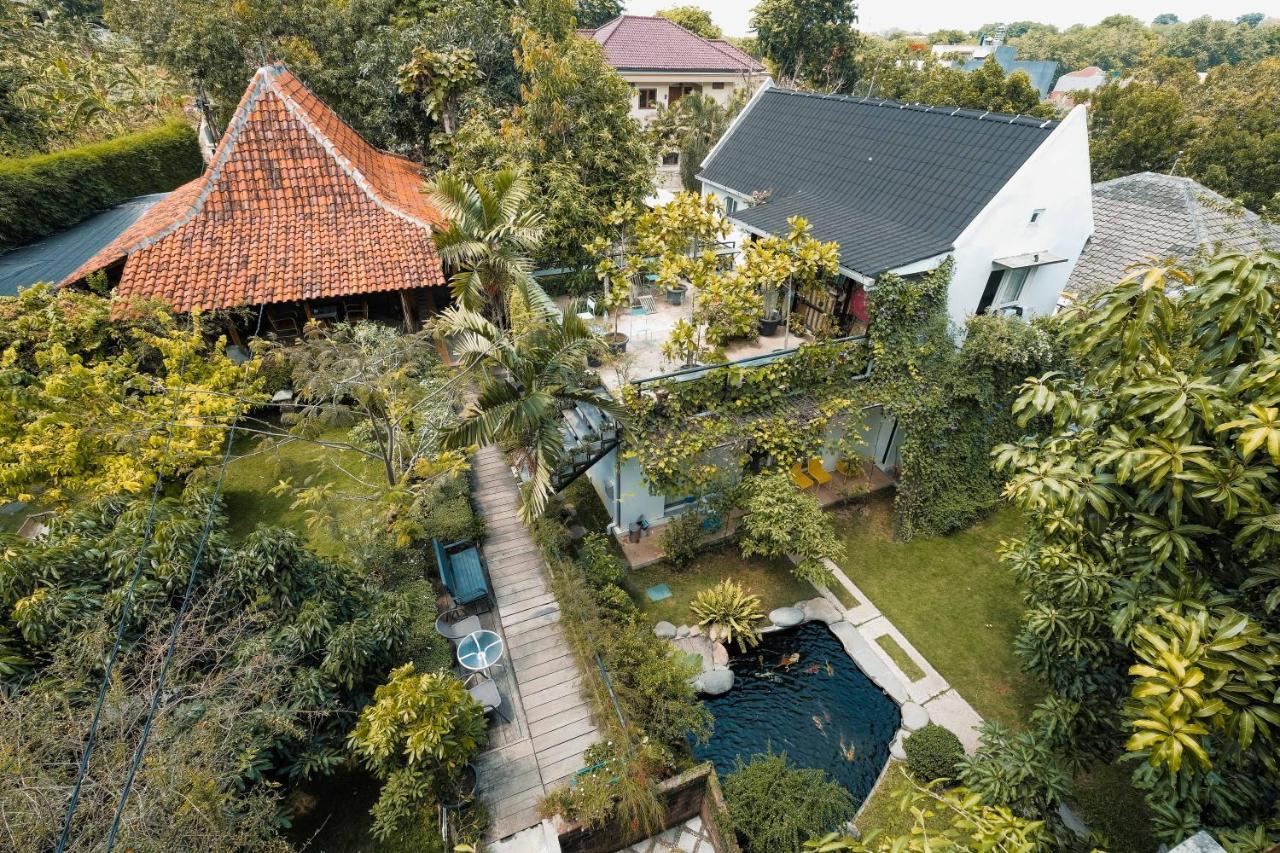 Djajanti House Panzió Semarang Kültér fotó